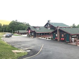 Swiss Chalets Village Inn