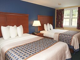 Swiss Chalets Village Inn