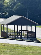 Swiss Chalets Village Inn