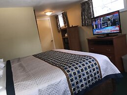 Swiss Chalets Village Inn