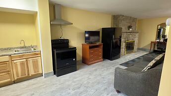 Swiss Chalets Village Inn