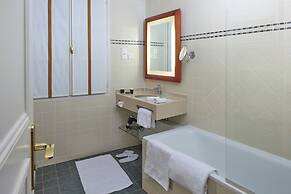 Le Relais Montmartre