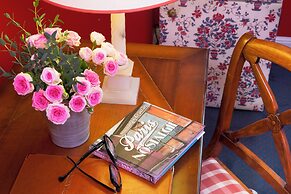 Le Relais Montmartre