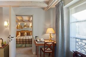 Le Relais Montmartre