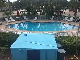 The Bayside Inn & Marina