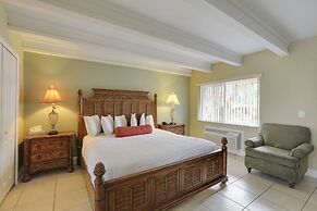 The Bayside Inn & Marina