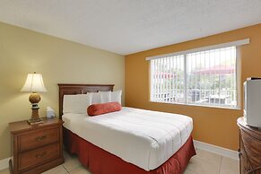 The Bayside Inn & Marina