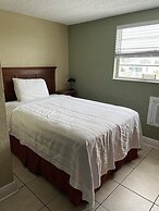 The Bayside Inn & Marina