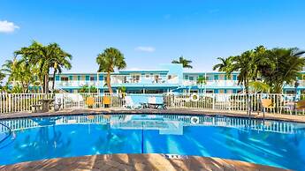 The Bayside Inn & Marina