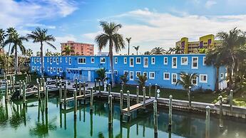 The Bayside Inn & Marina