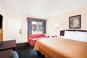 Travelodge by Wyndham Barstow