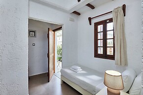 Mila Malia Studios Hotel