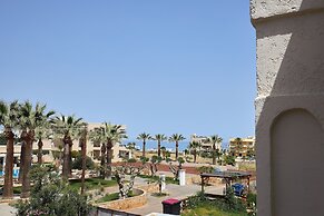 Mila Malia Studios Hotel