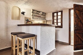 Mila Malia Studios Hotel