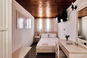 Mila Malia Studios Hotel