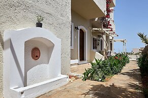 Mila Malia Studios Hotel