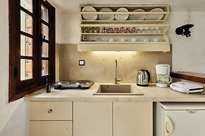 Mila Malia Studios Hotel