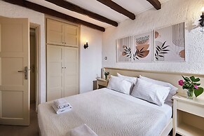 Mila Malia Studios Hotel