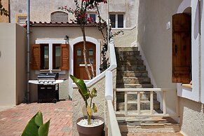 Mila Malia Studios Hotel