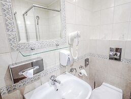 Holiday Beach Budapest Wellness & Conference Hotel