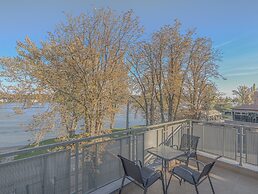 Holiday Beach Budapest Wellness & Conference Hotel