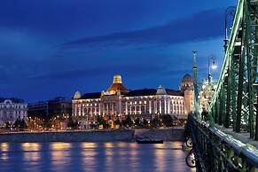 Holiday Beach Budapest Wellness & Conference Hotel