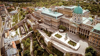 Holiday Beach Budapest Wellness & Conference Hotel