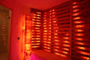 Holiday Beach Budapest Wellness & Conference Hotel