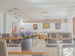 Holiday Beach Budapest Wellness & Conference Hotel