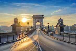 Holiday Beach Budapest Wellness & Conference Hotel