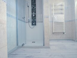 Holiday Beach Budapest Wellness & Conference Hotel