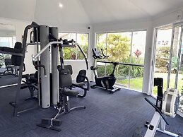 Hi Surf Beachfront Resort Apartments