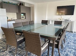 Hi Surf Beachfront Resort Apartments