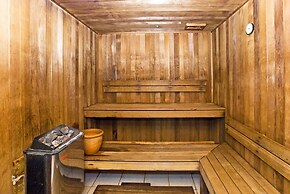 Hi Surf Beachfront Resort Apartments