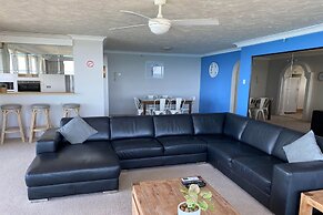 Hi Surf Beachfront Resort Apartments