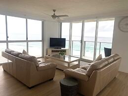 Hi Surf Beachfront Resort Apartments