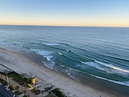 Hi Surf Beachfront Resort Apartments