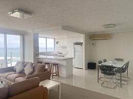 Hi Surf Beachfront Resort Apartments