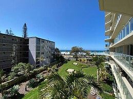 Hotel Hi Surf Beachfront Resort Apartments, Surfers Paradise, Australia 