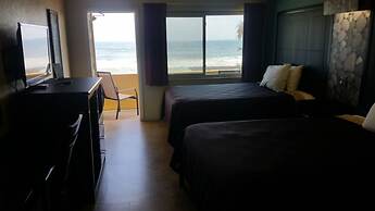 Driftwood Beach Motel