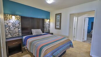 Driftwood Beach Motel