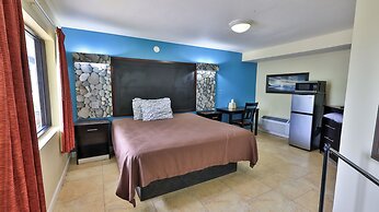 Driftwood Beach Motel