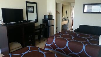 Driftwood Beach Motel