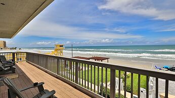 Driftwood Beach Motel