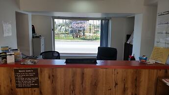 Driftwood Beach Motel