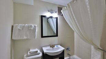 Driftwood Beach Motel