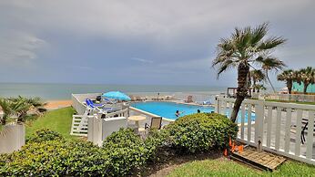 Driftwood Beach Motel