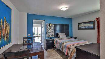 Driftwood Beach Motel