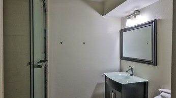 Driftwood Beach Motel