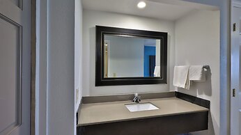 Driftwood Beach Motel